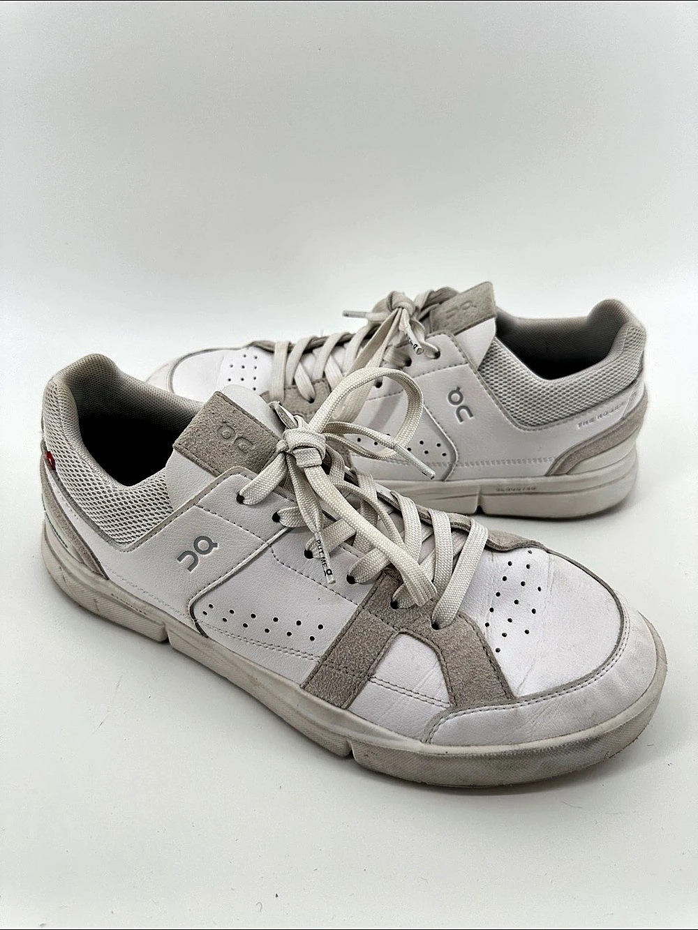 On The Roger Clubhouse Men's Sneakers US 9 White & Gray